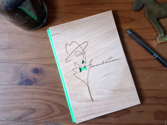 Note Book Fernando Pessoa Recortado Verde